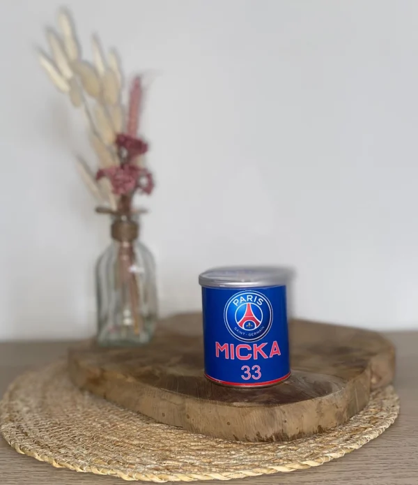 Boîte de Pringles personnalisée aux couleurs du PSG avec le prénom Micka et le numéro 33